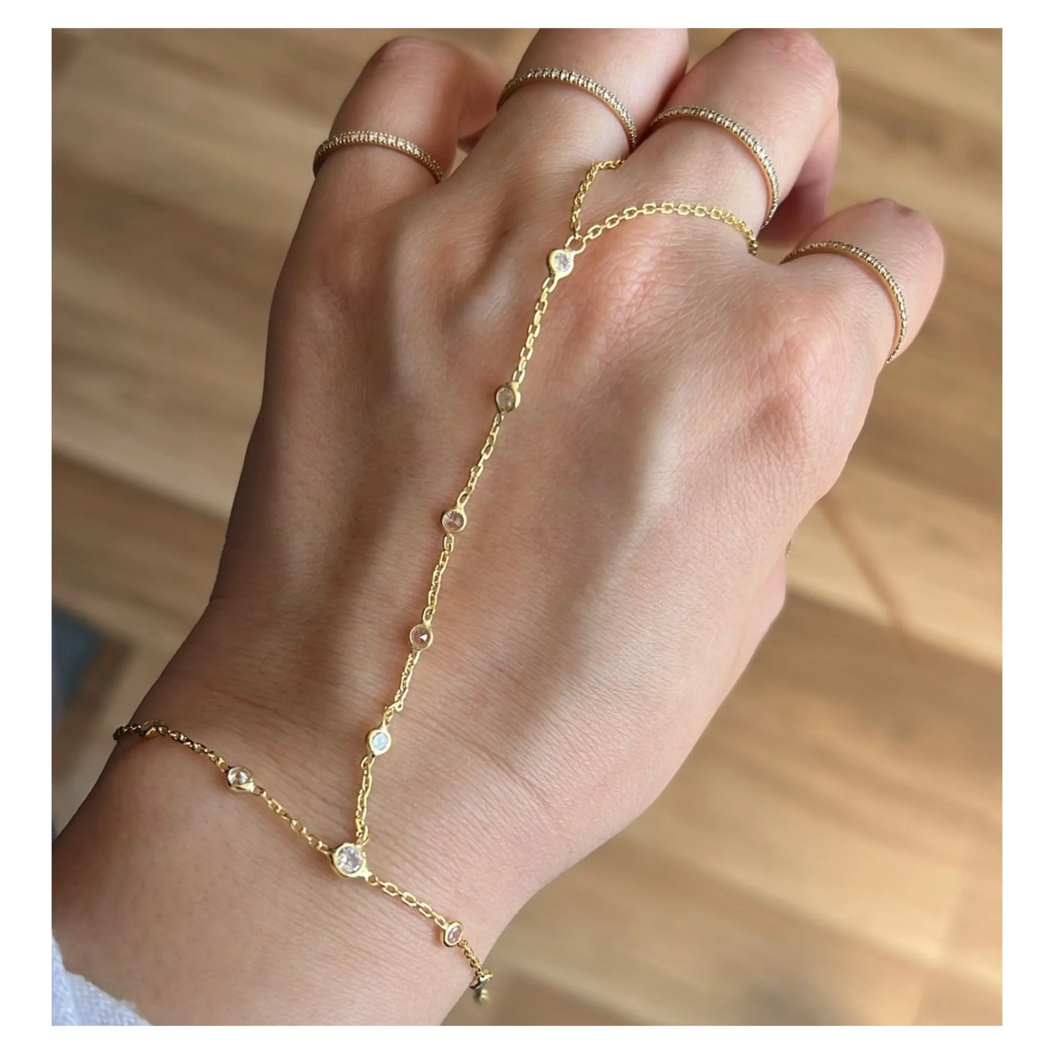 12 Stones Wrist Bezel Cz Handbracelet