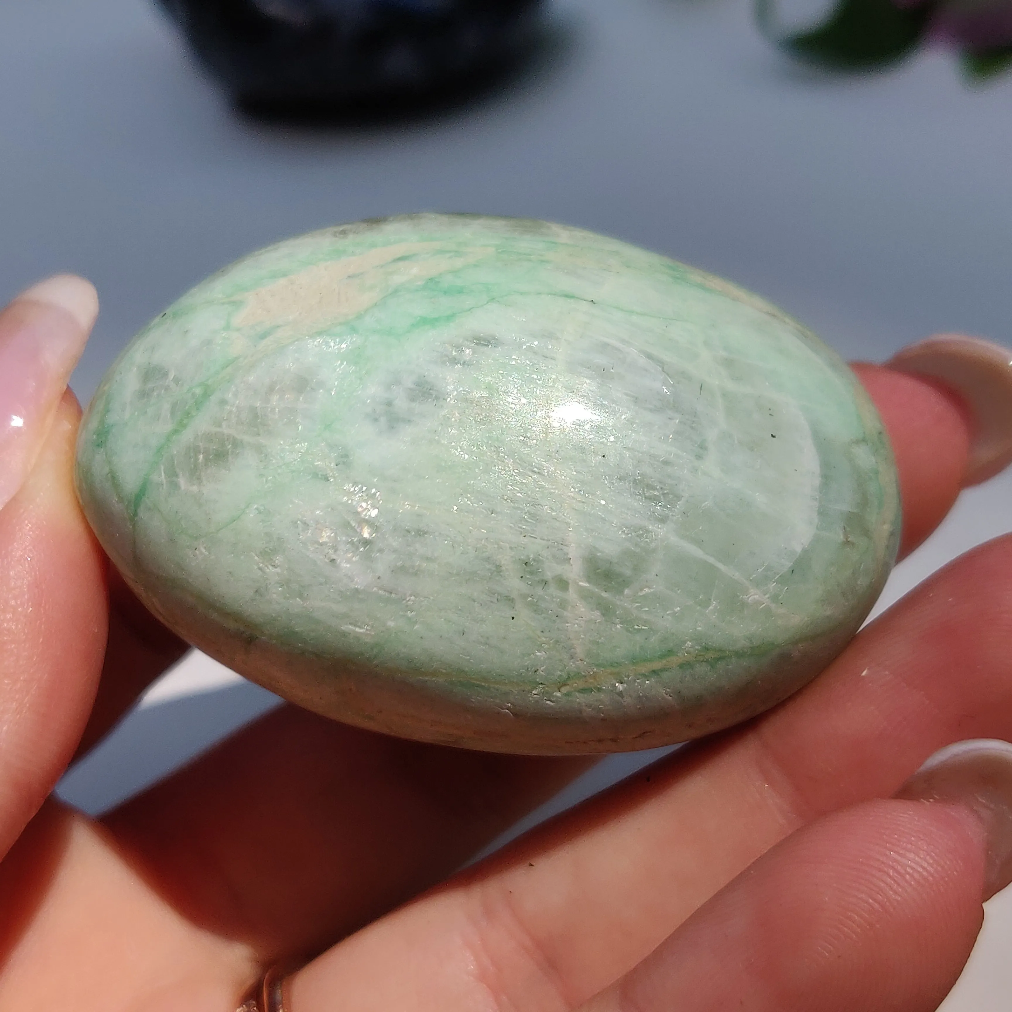BLUE FLASH Garnierite Palm Stone (#11)