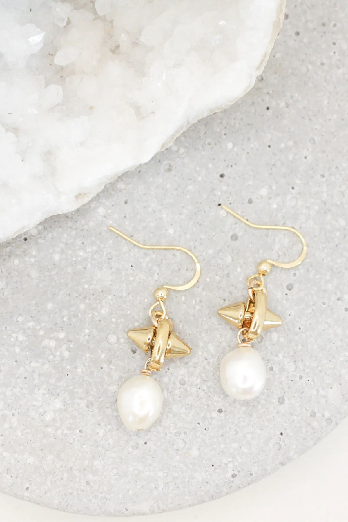 BUNGALOW BLONDE JEWELRY - ANDI PEARL AND SPIKE EARRINGS