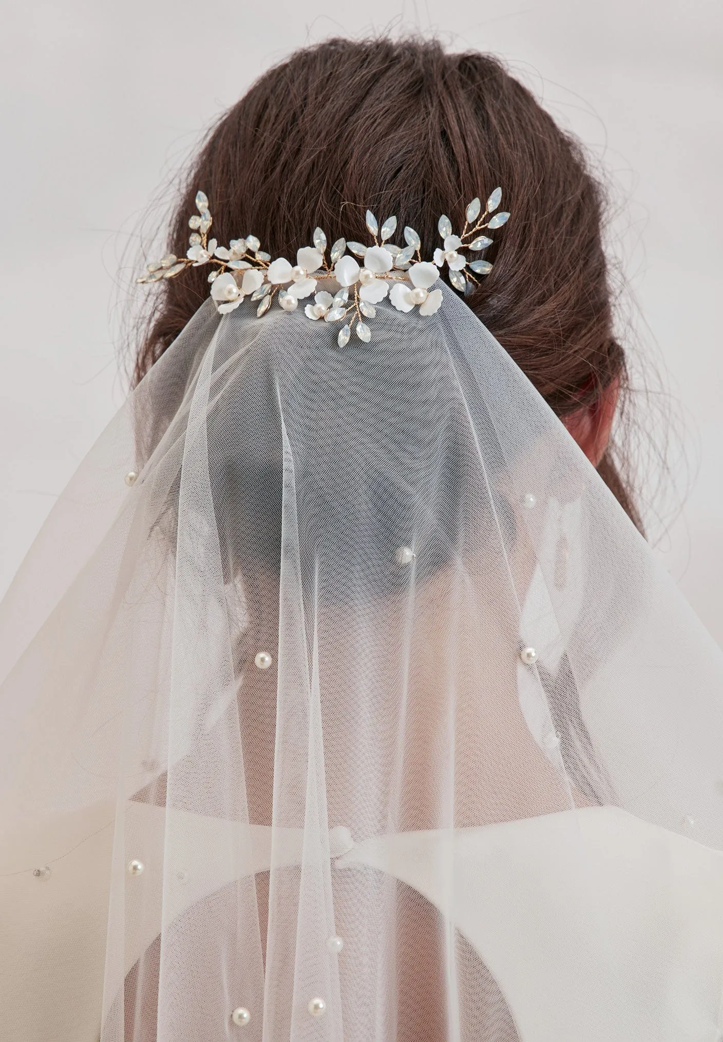 BURNETT VEIL
