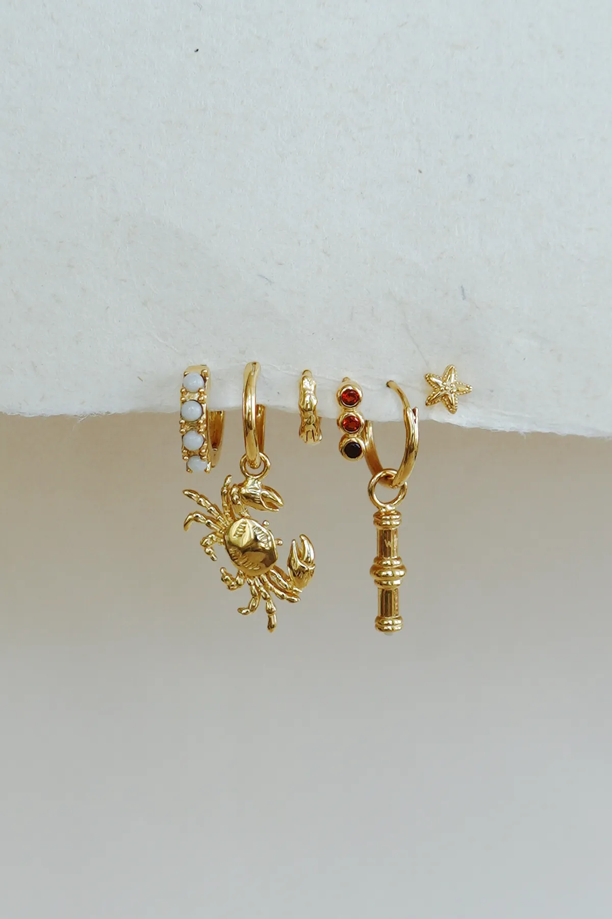 Coral stud earring gold plated