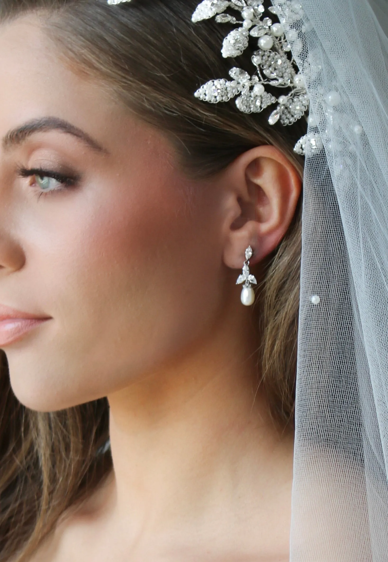 COURTNEY Freshwater Pearl Drop Earrings and Necklace Set