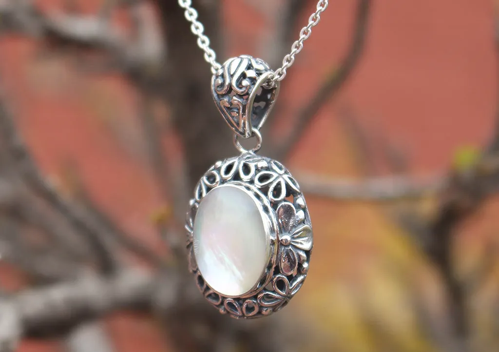 Elegant Rainbow Moonstone Flower Carving Sterling Silver Pendant