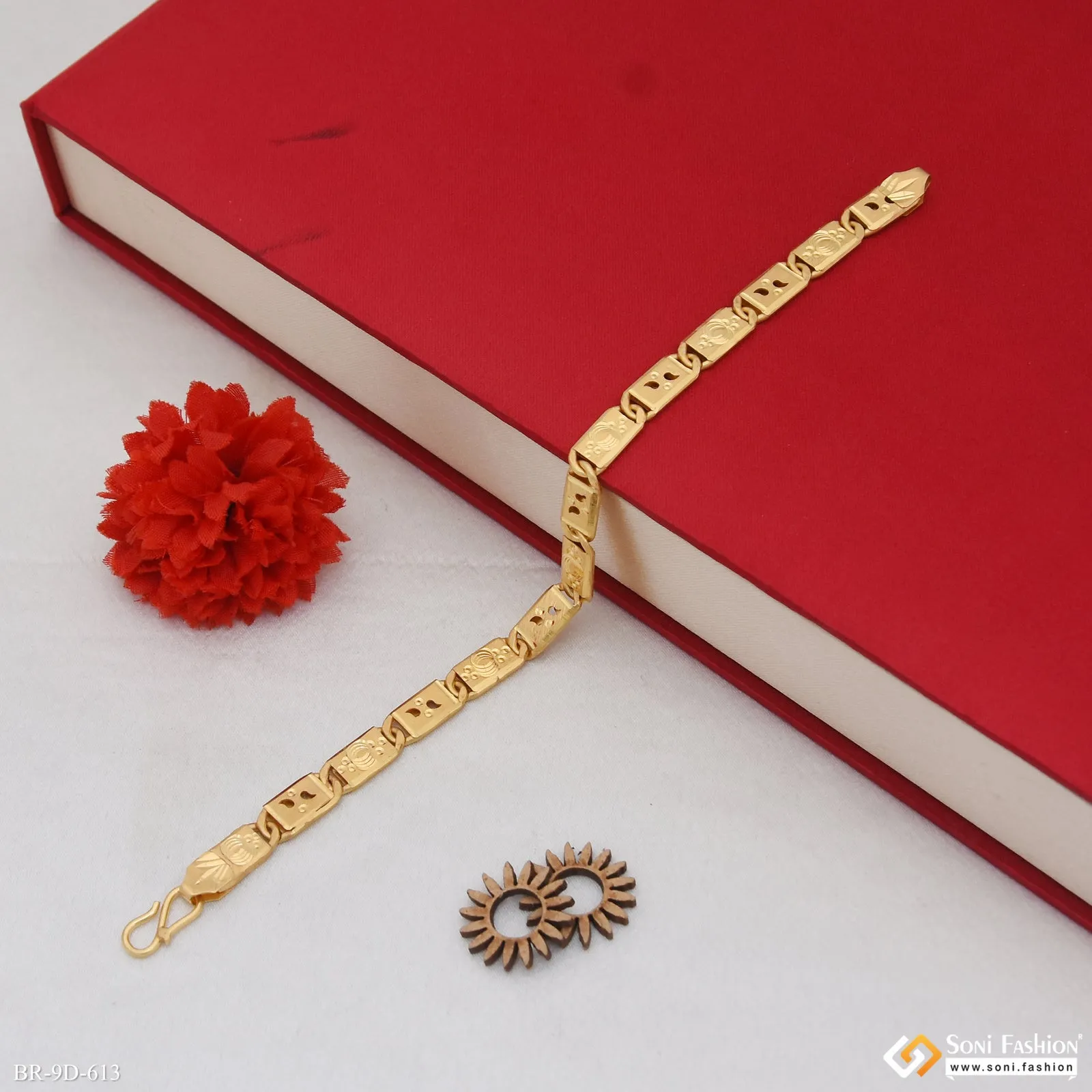 Excellent Design Gold Plated Nawabi Bracelet for Men - Style D613