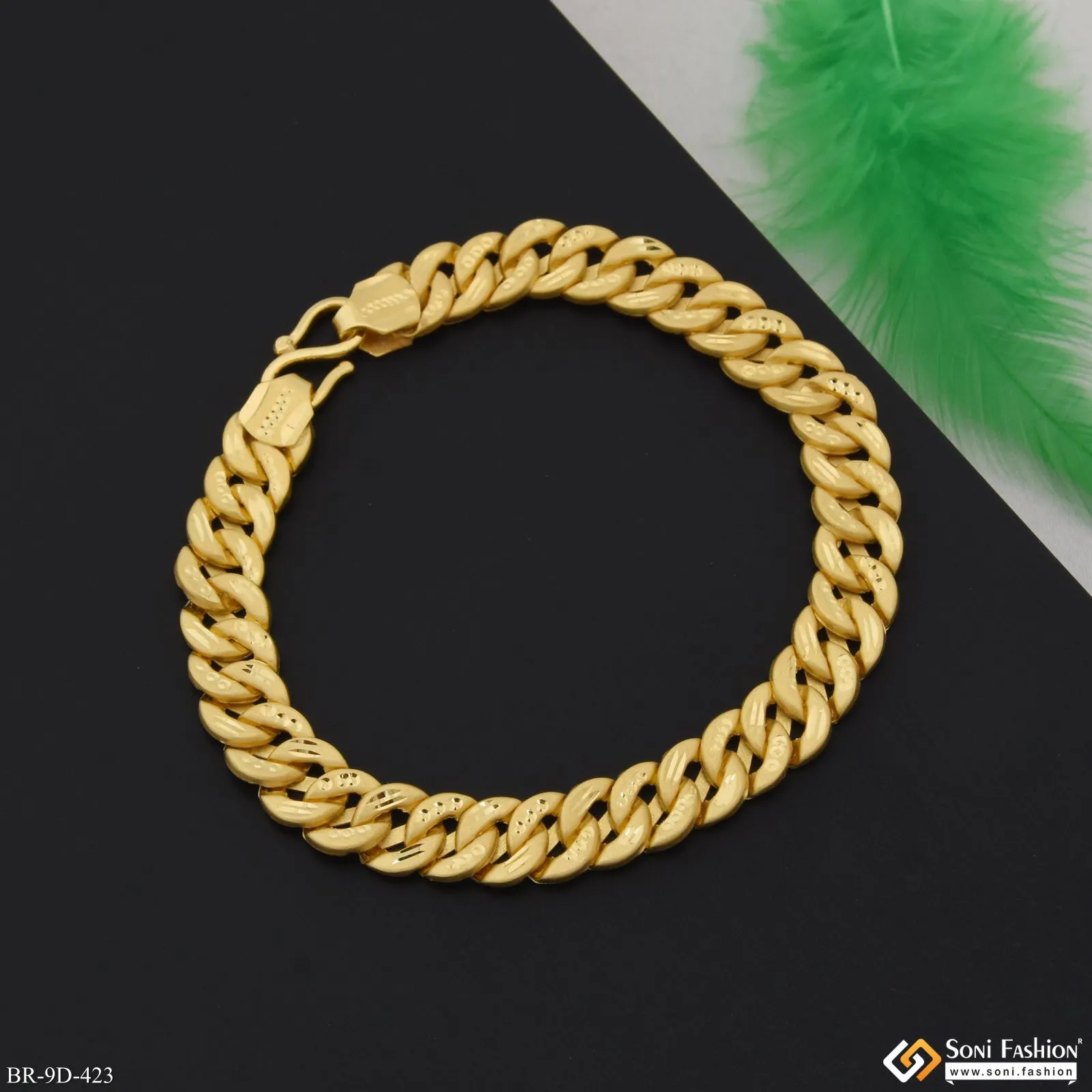 Excellent Design Gold Plated Pokal Bracelet for Men - Style D423