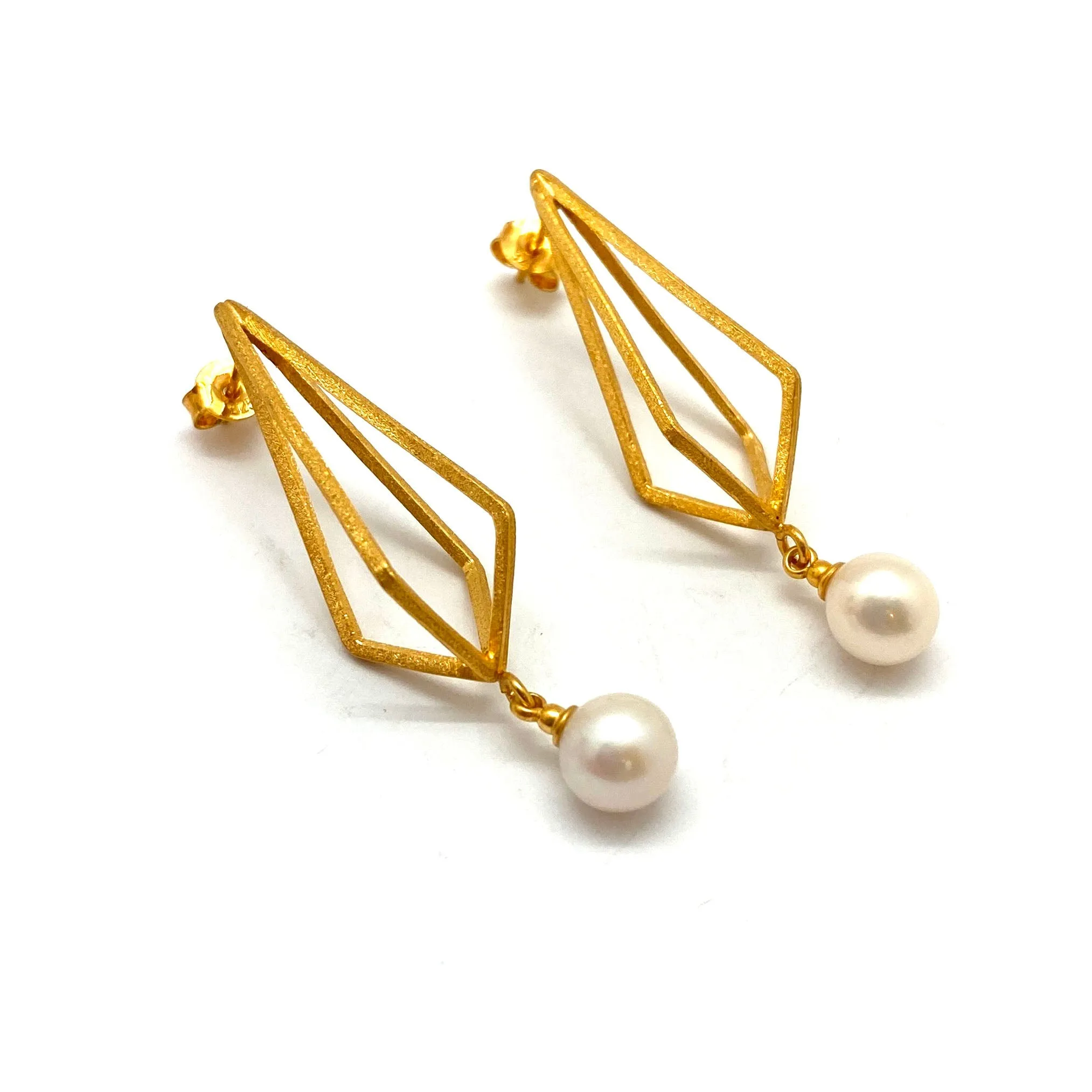 Gold Diamond Pearl Drop Earrings