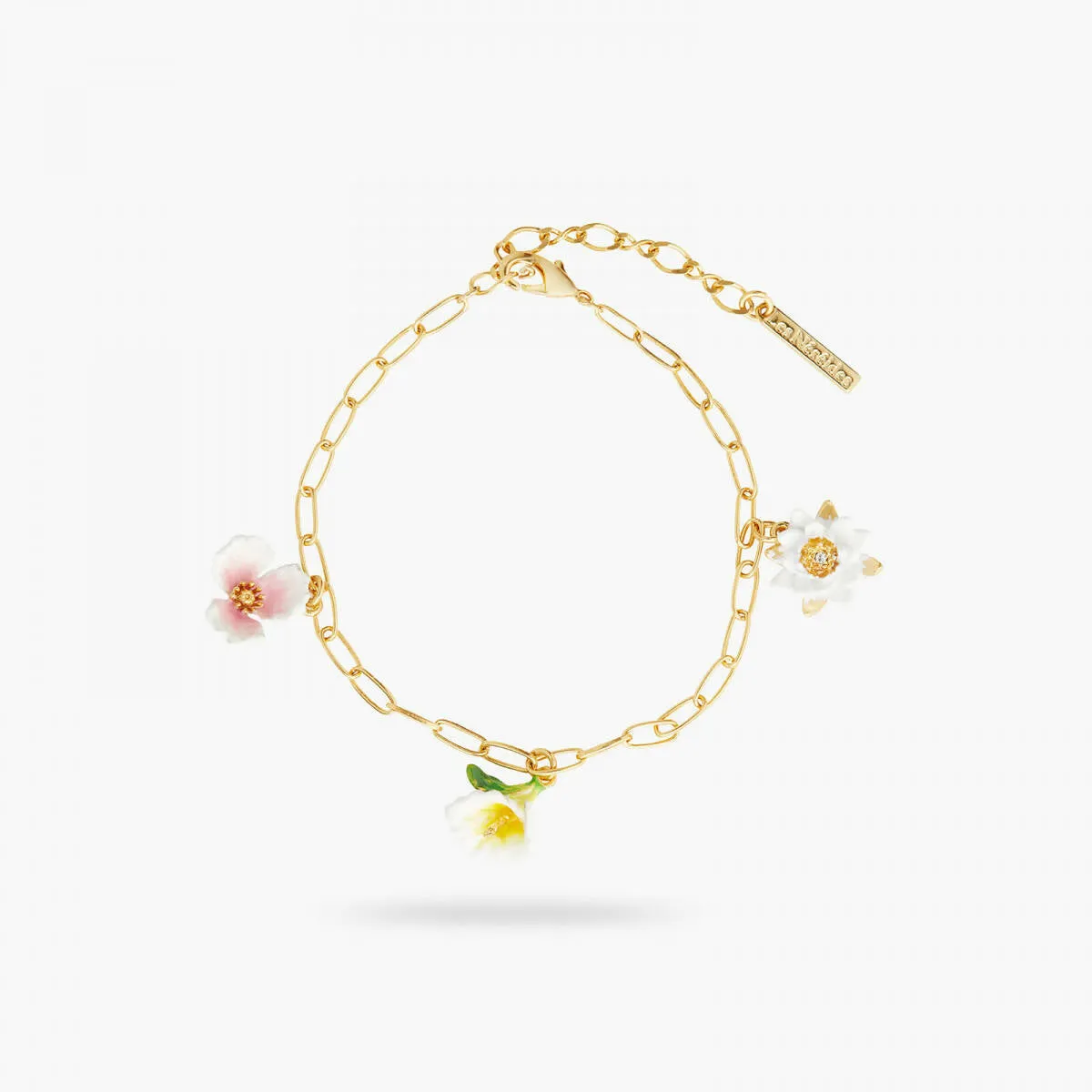 GOLD-PLATED LINKS AND FLOWER PENDANT BRACELET
