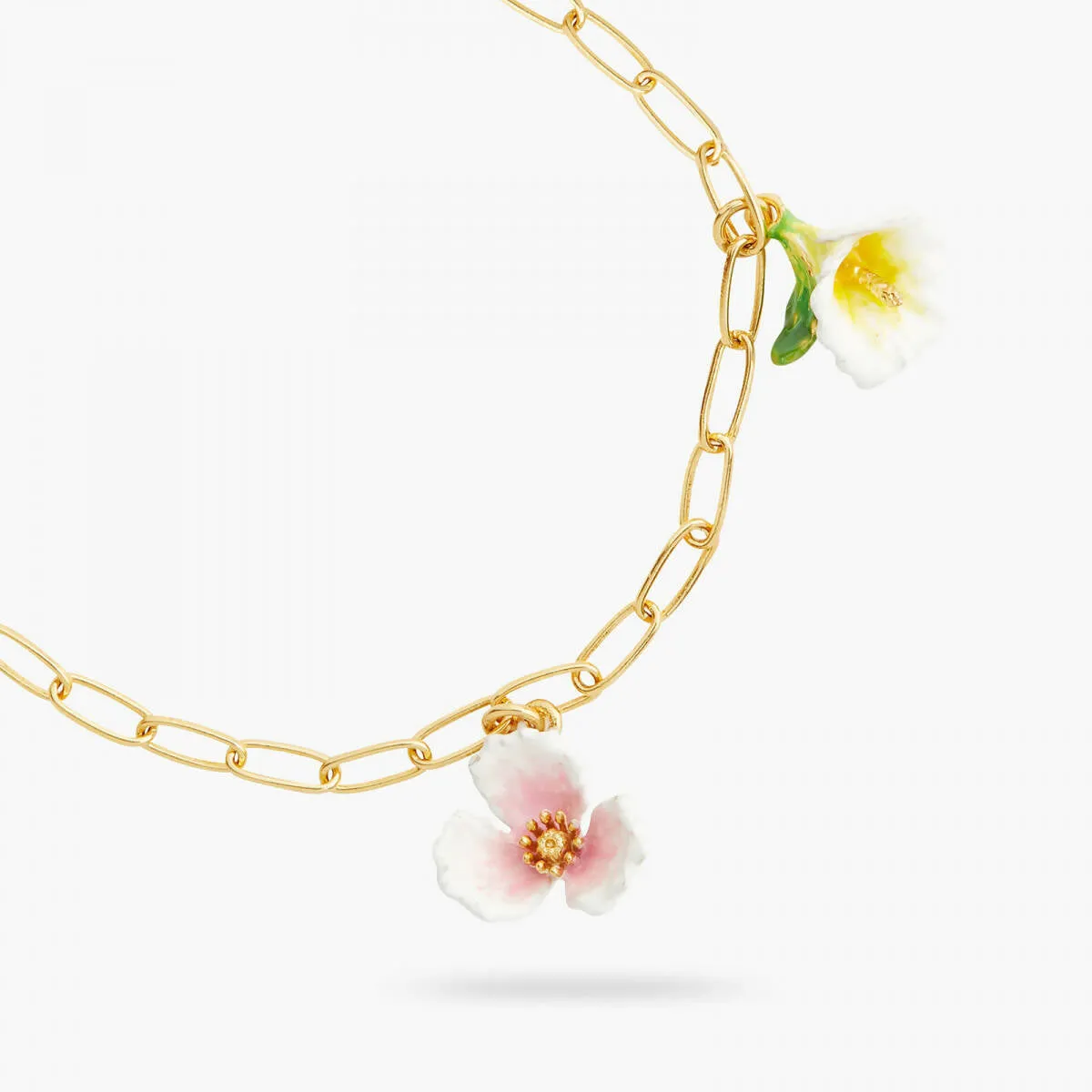 GOLD-PLATED LINKS AND FLOWER PENDANT BRACELET