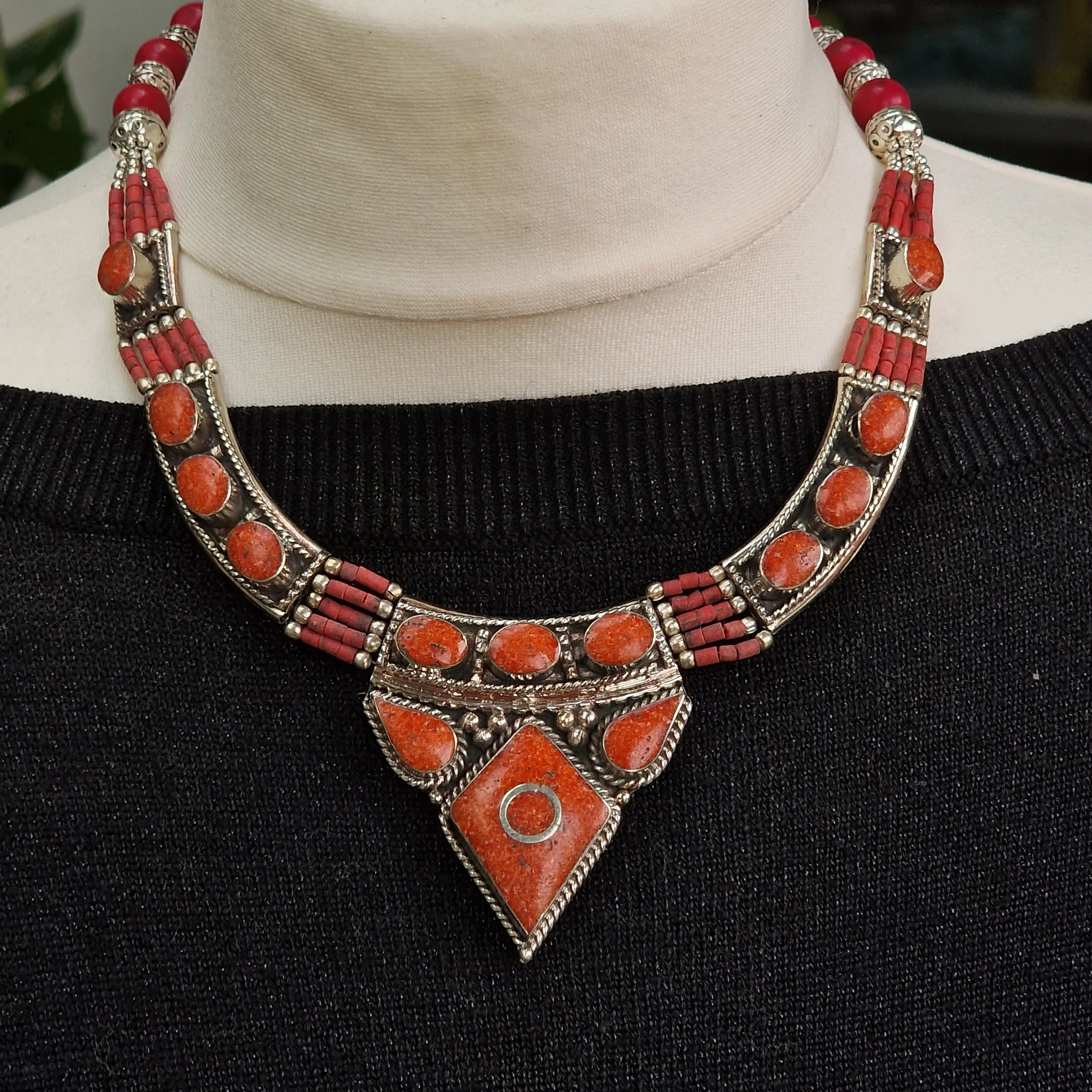 Handmade Coral Inlay Tibetan Silver Himalayan Necklace Jewellery