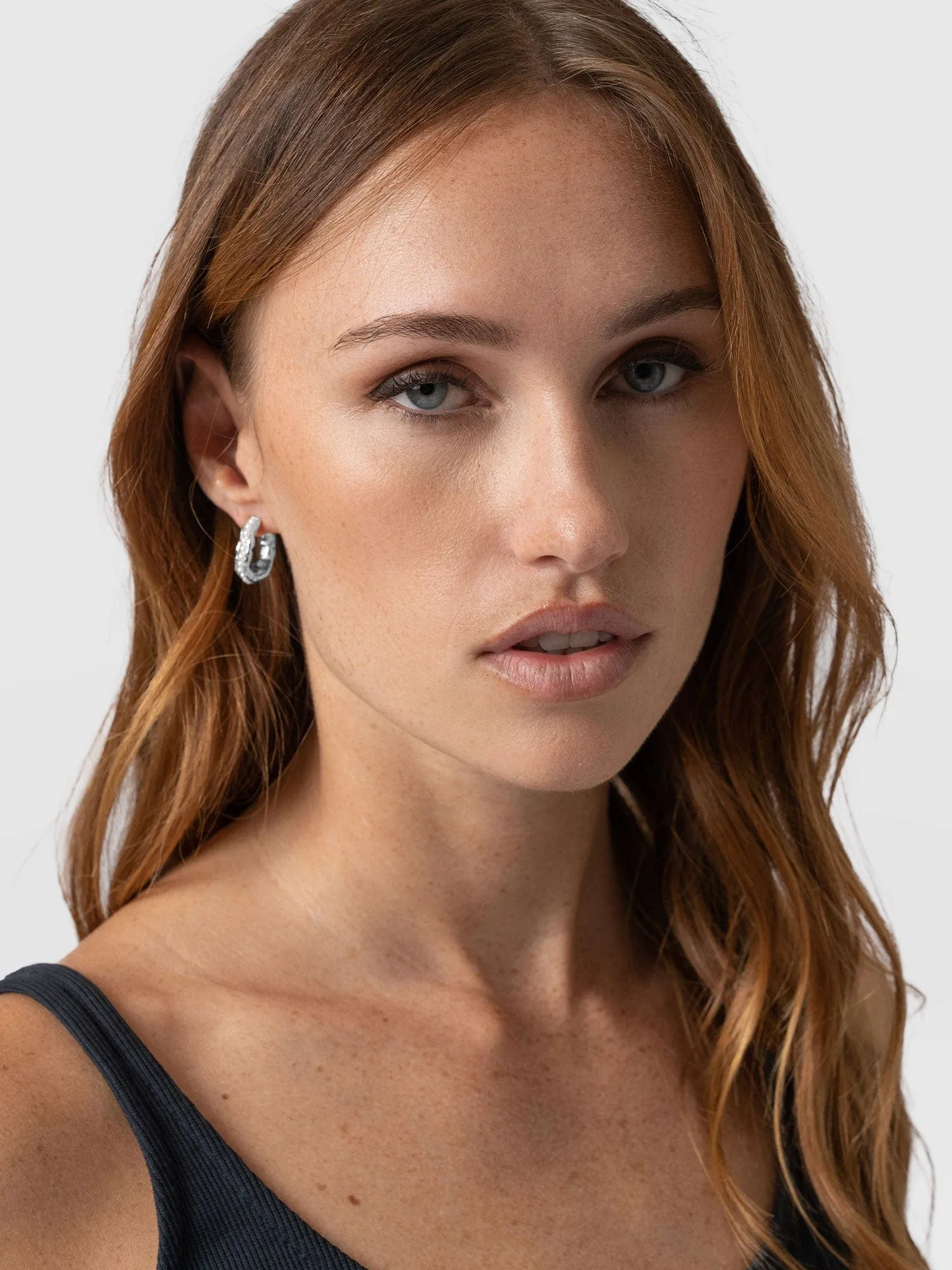 Jacqueline Molten Pearl Hoop Earrings - Silver