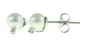 Japanese Akoya Pearl Earrings with Diamond