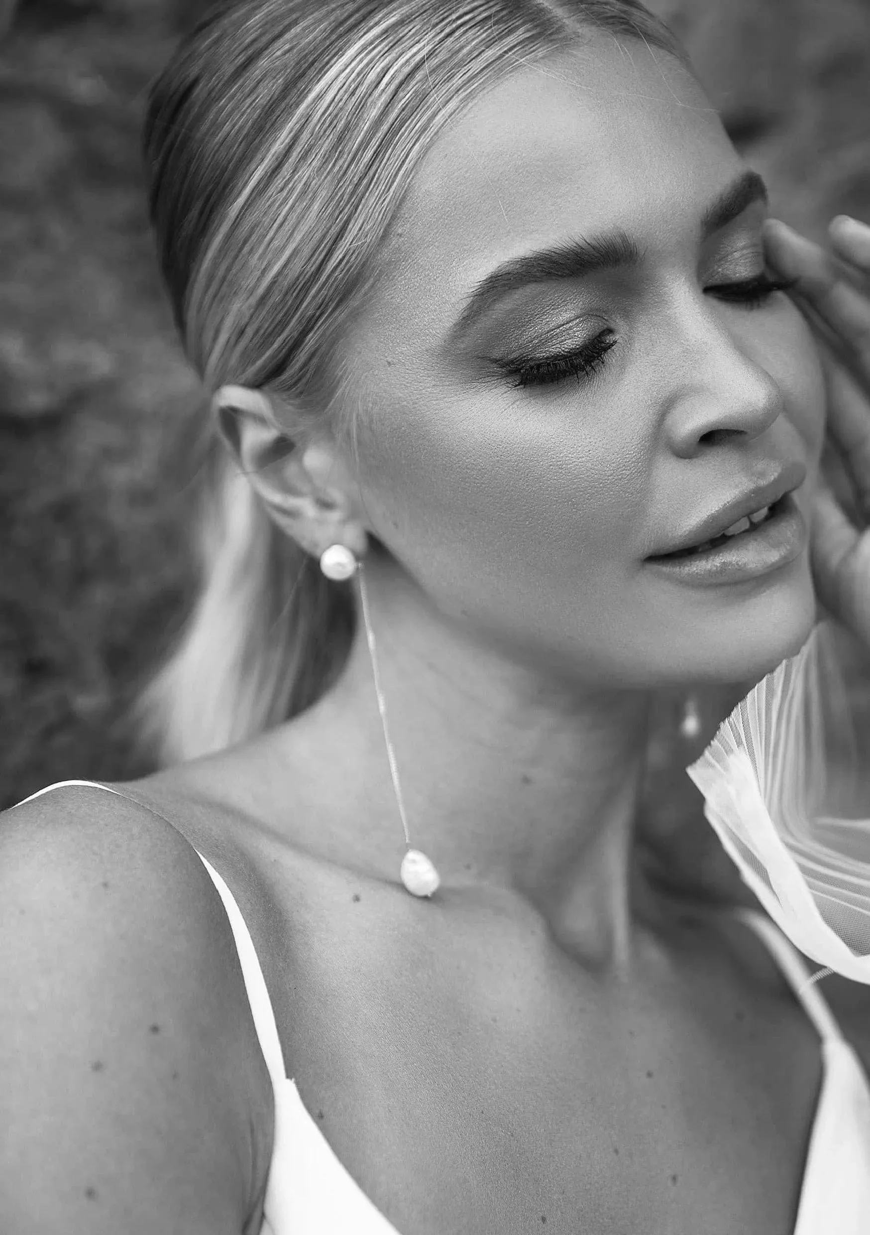 Lola Knight - Maya - Pearl Dangle Earrings - Silver