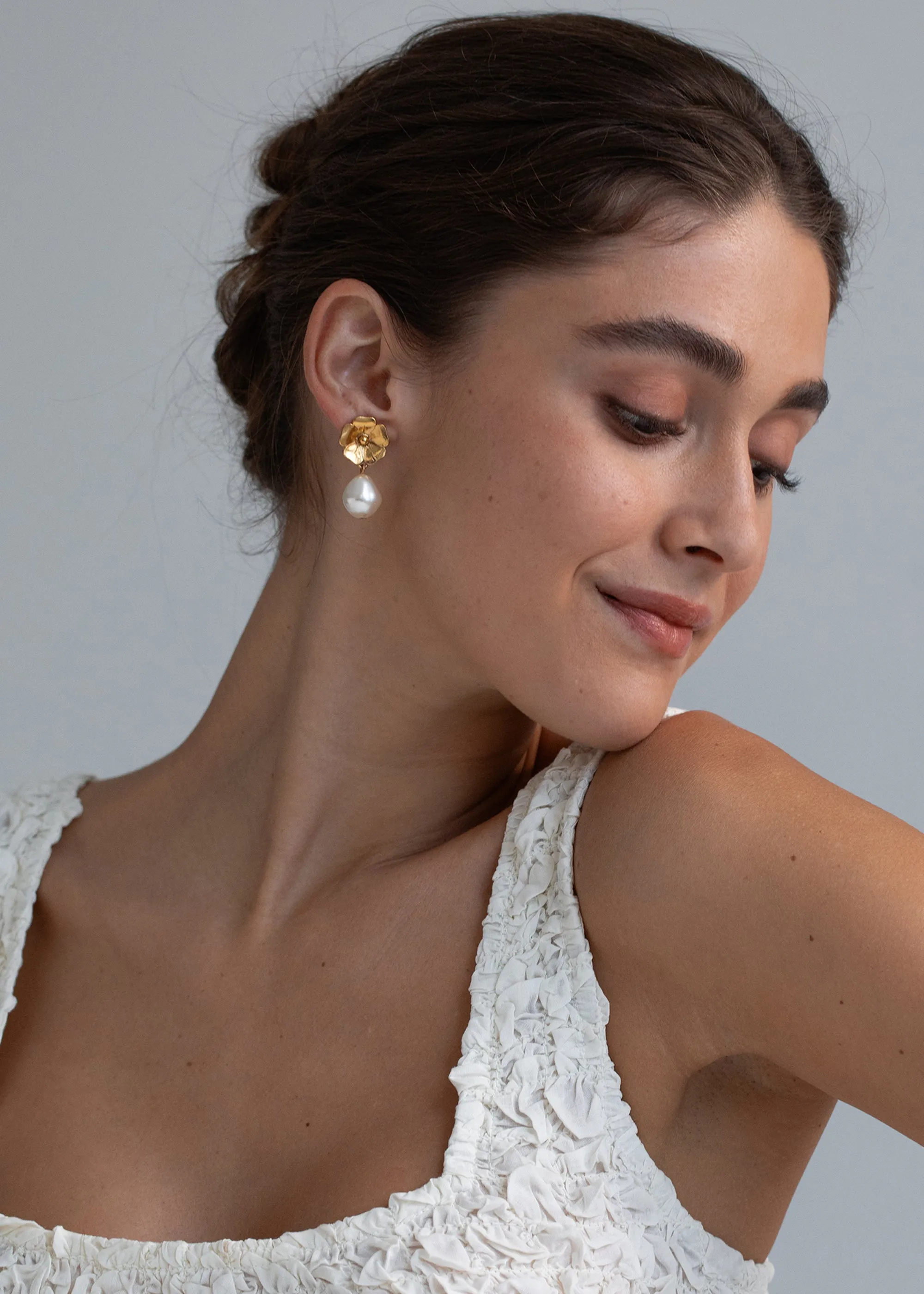 Luiza Earrings -- Gold