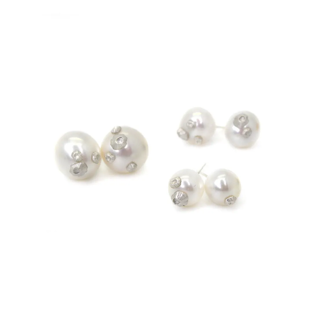 Medium Pearl Studs with Barnacles