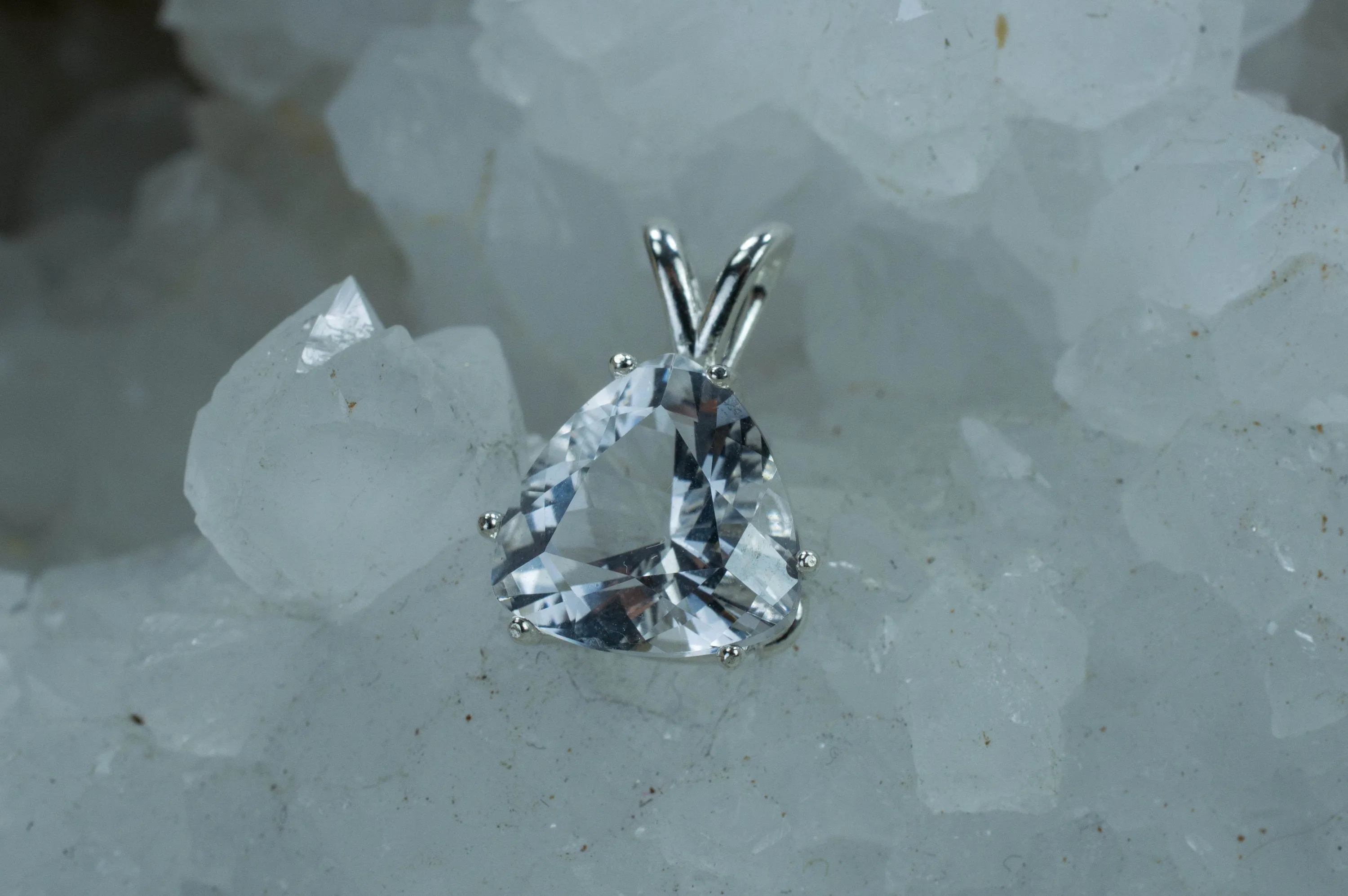 Quartz Pendant, Genuine Untreated Mondo Tanzanian Quartz