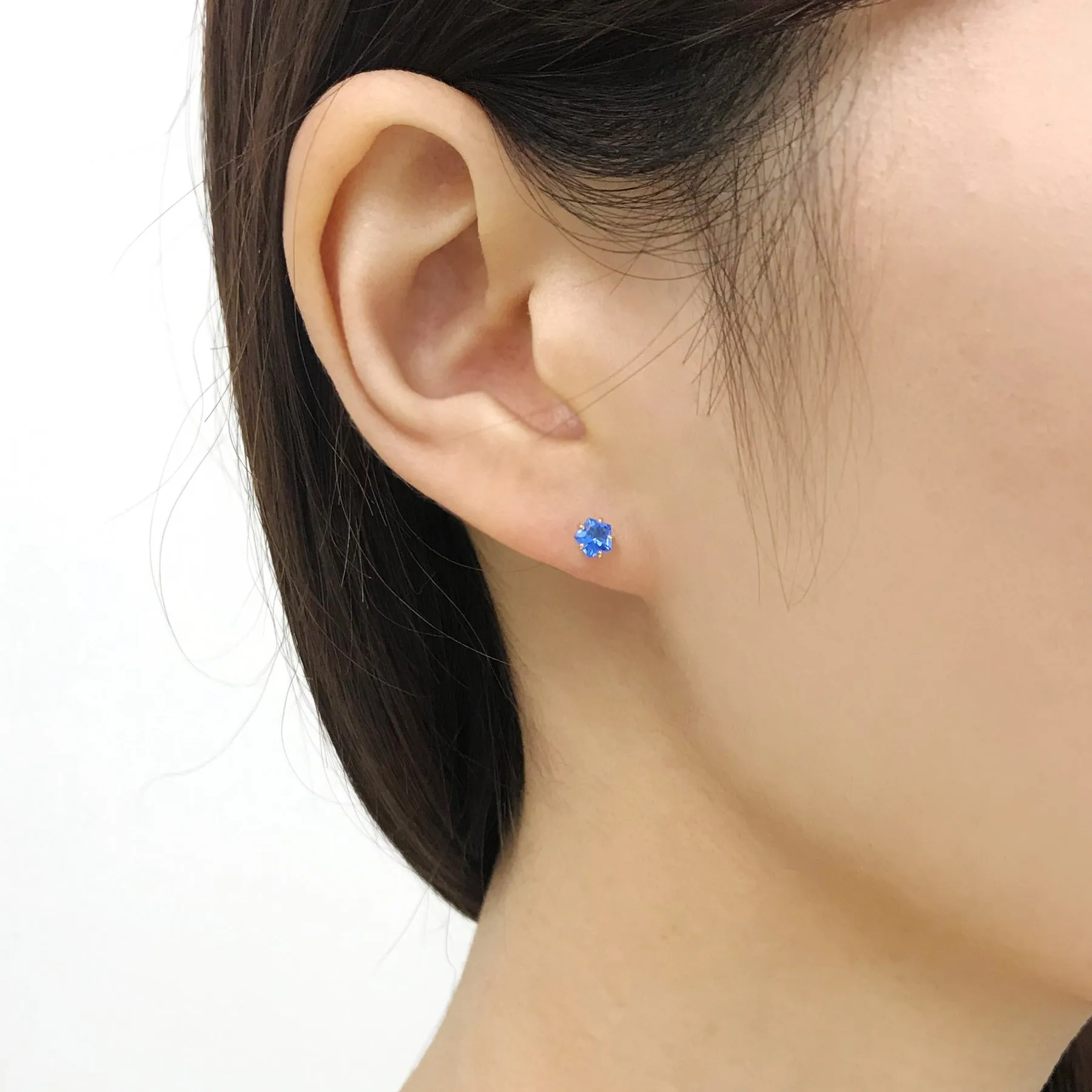 [Second Earrings] 18K Yellow Gold Blue Quartz Pentagon Cut Earrings