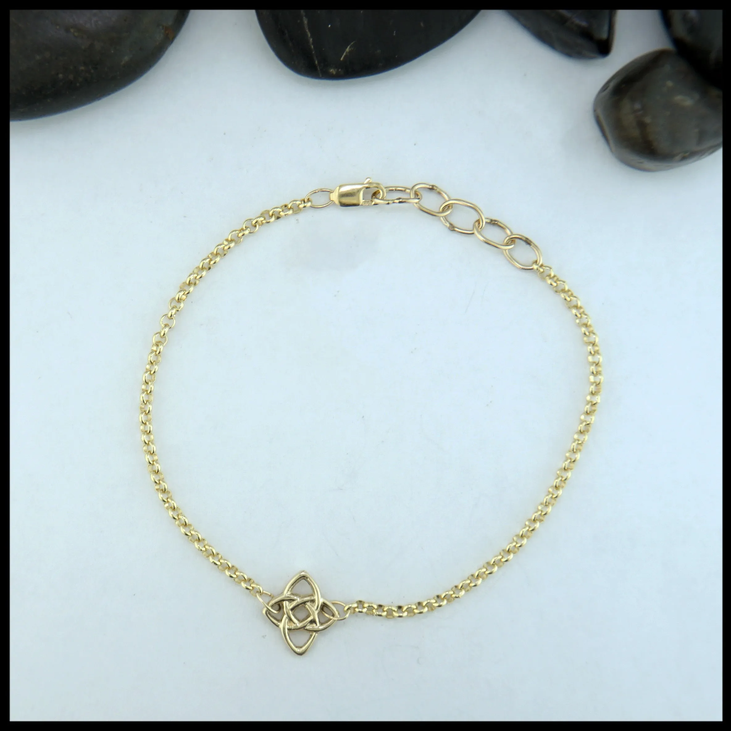 Starlight Knot Bracelet in Gold